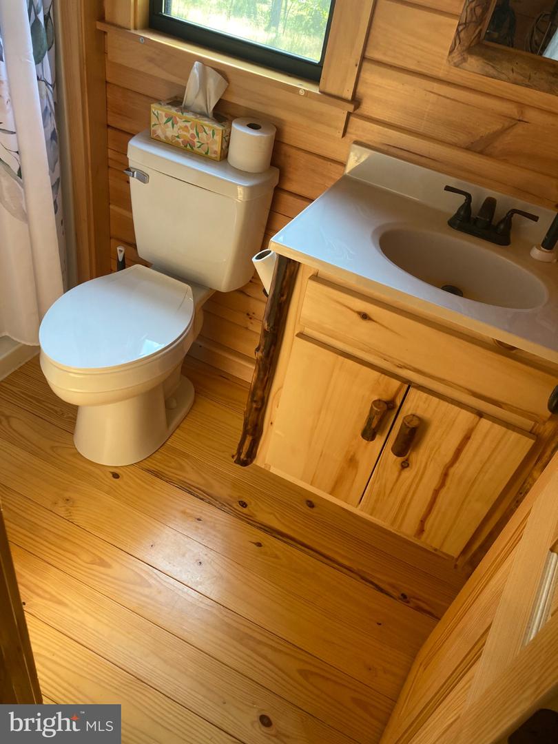 3065 Kerns School Rd Property Photo 10