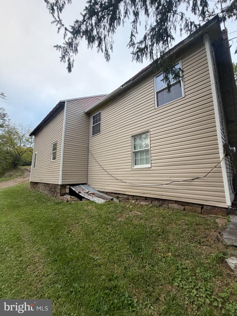 5202 Slanesville Pike Property Photo 6
