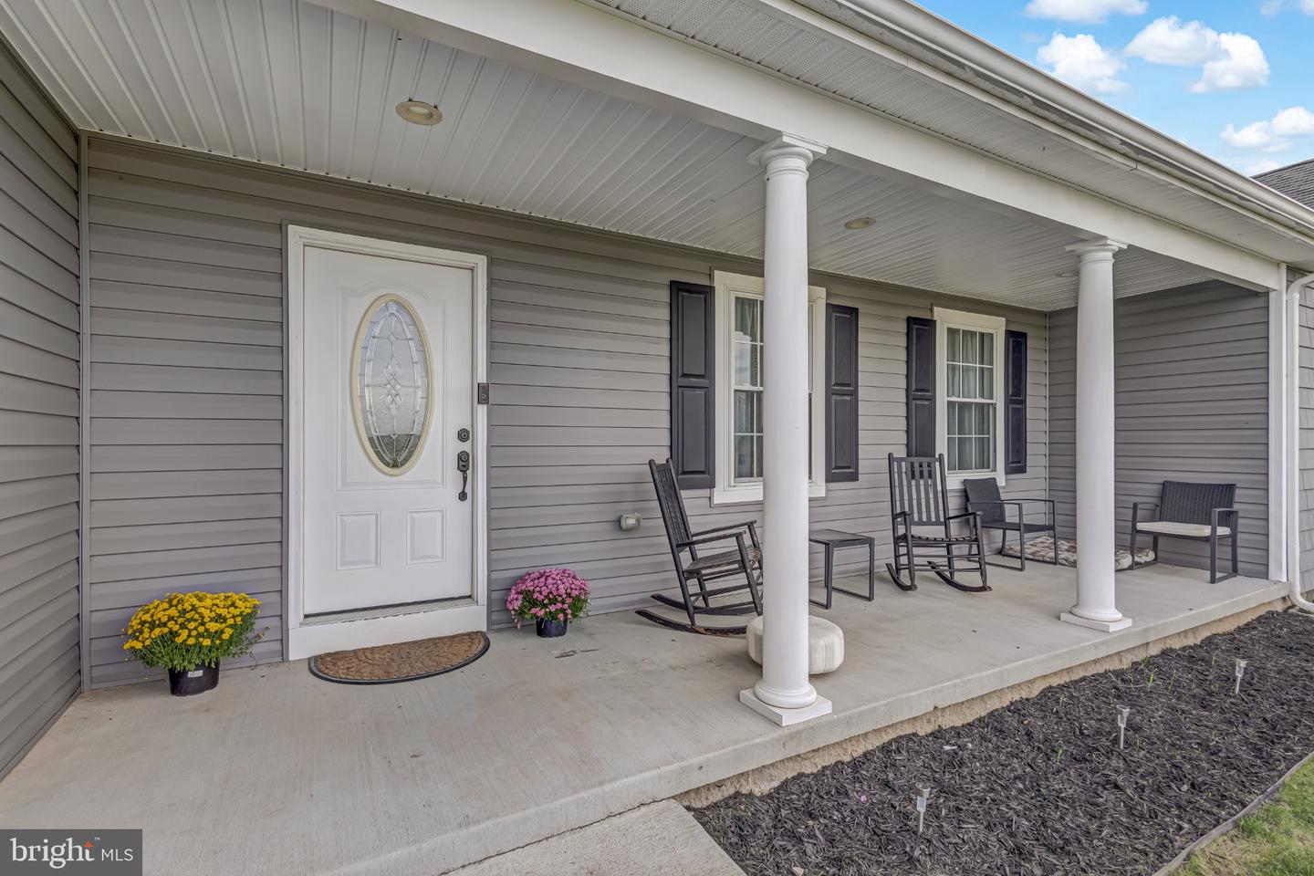 54 Autumn Dr Property Photo 3