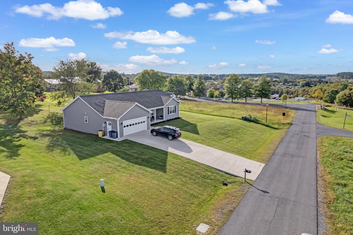 54 Autumn Dr Property Photo 27
