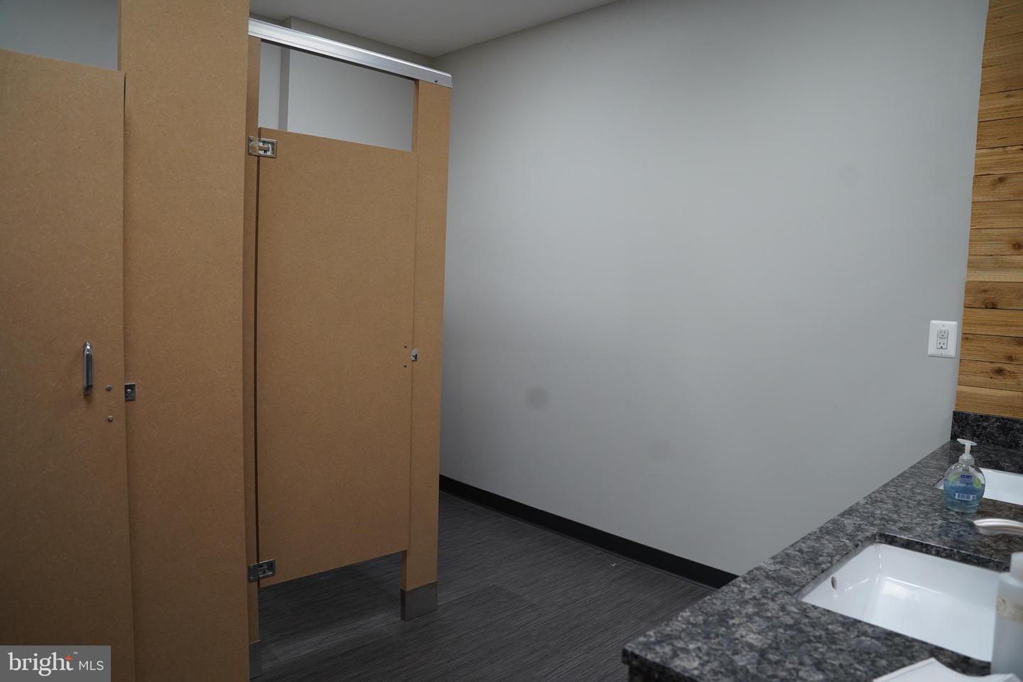 7595 Martinsburg Pike #a Property Photo 30