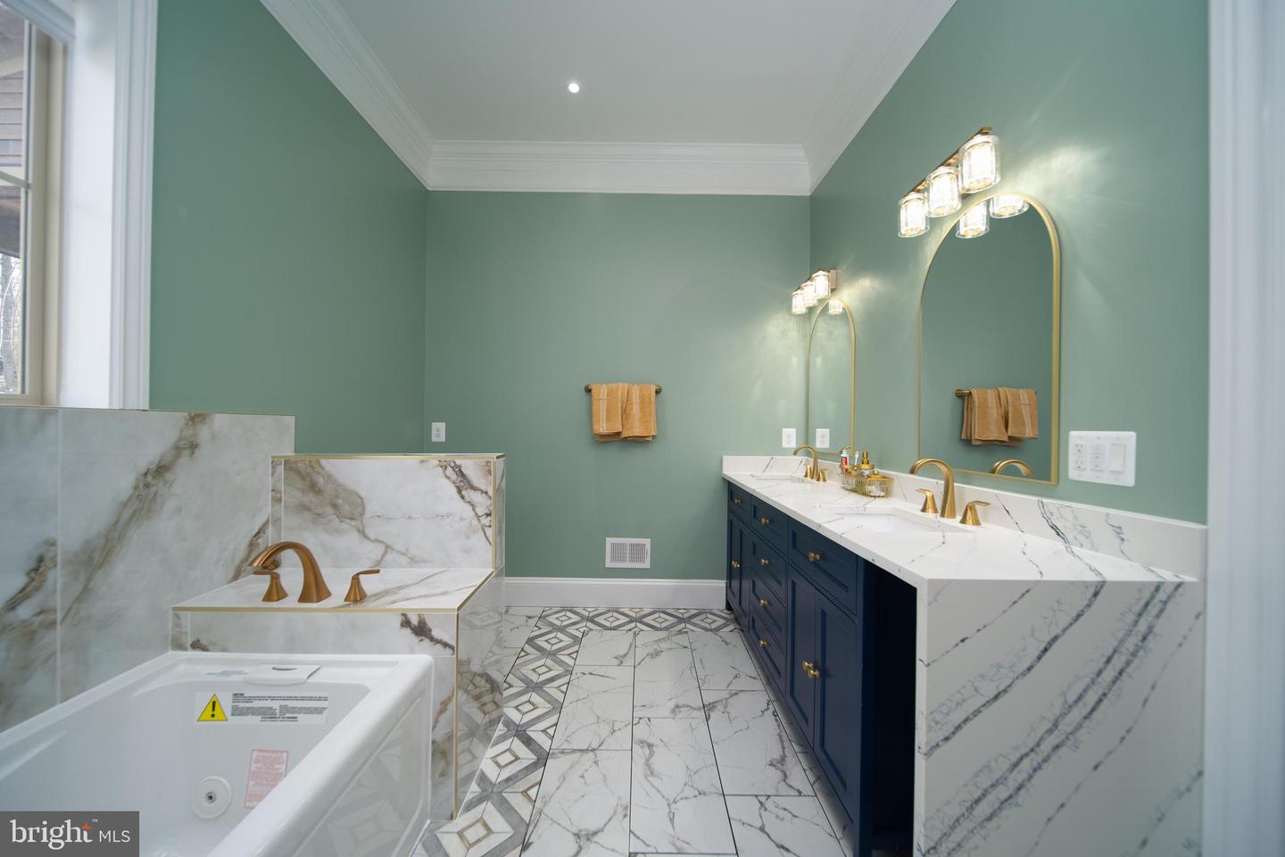659 Waterside Drive Property Photo 40