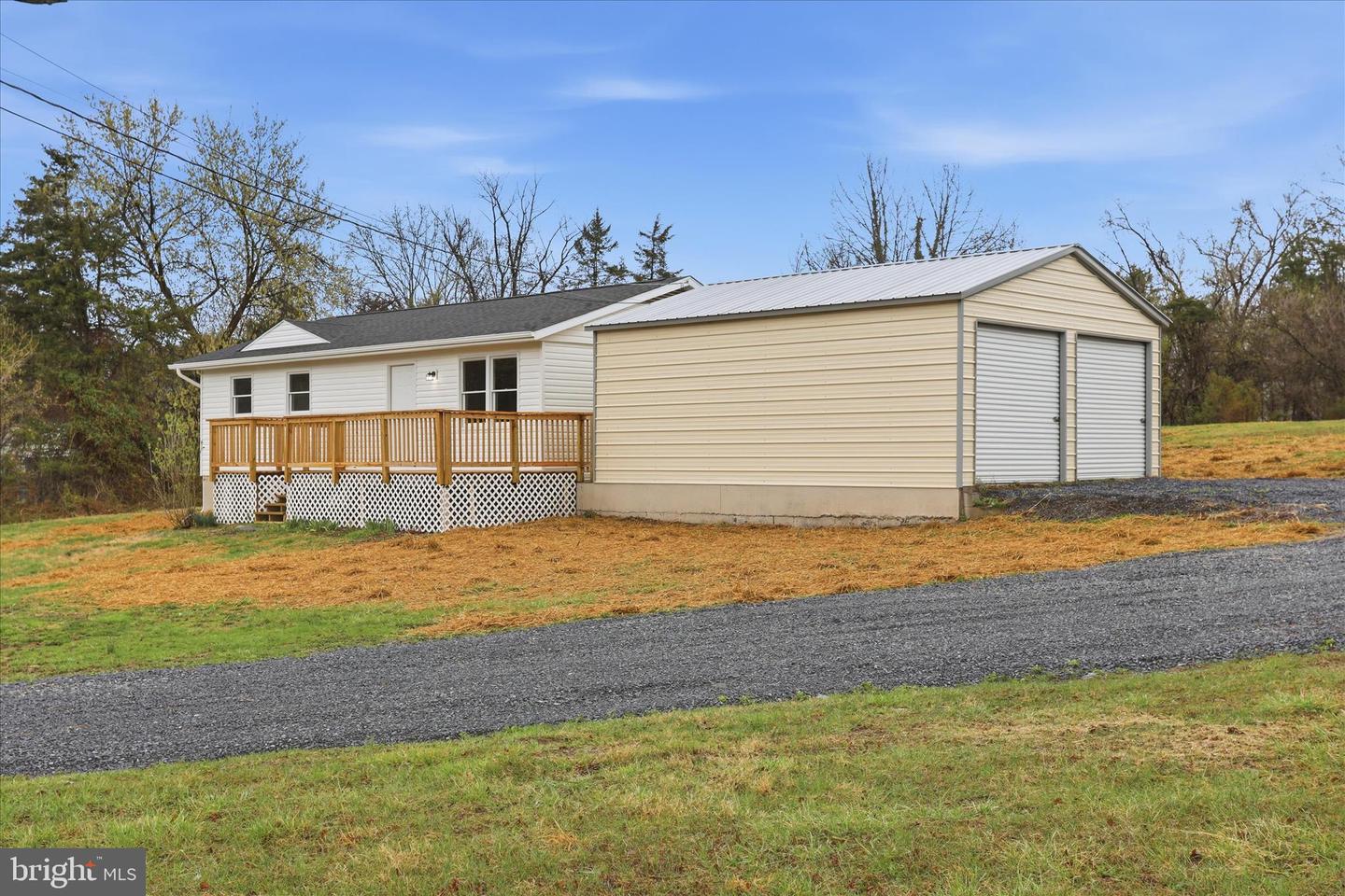 276 Forest View Dr Property Photo 3