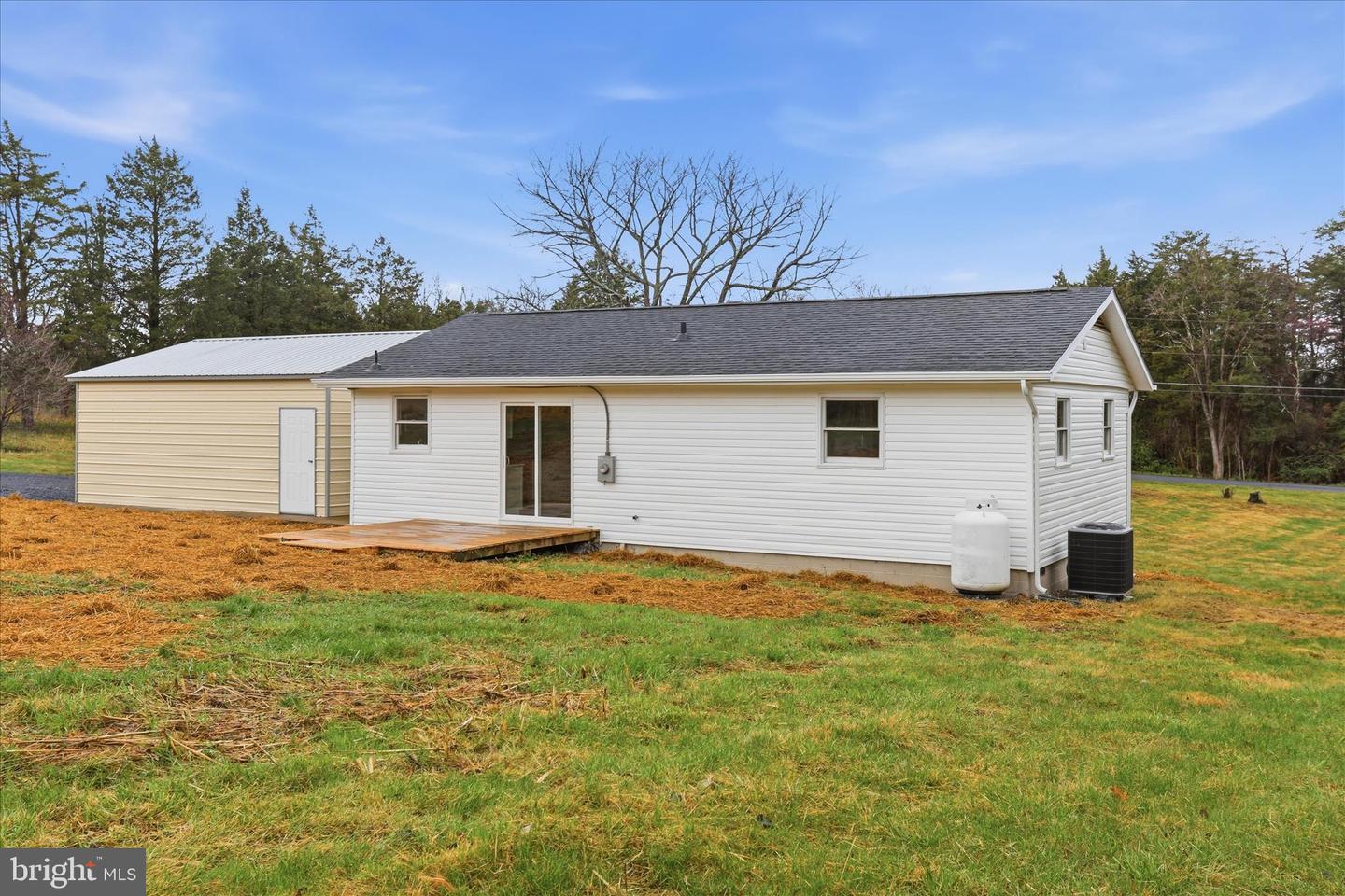 276 Forest View Dr Property Photo 6