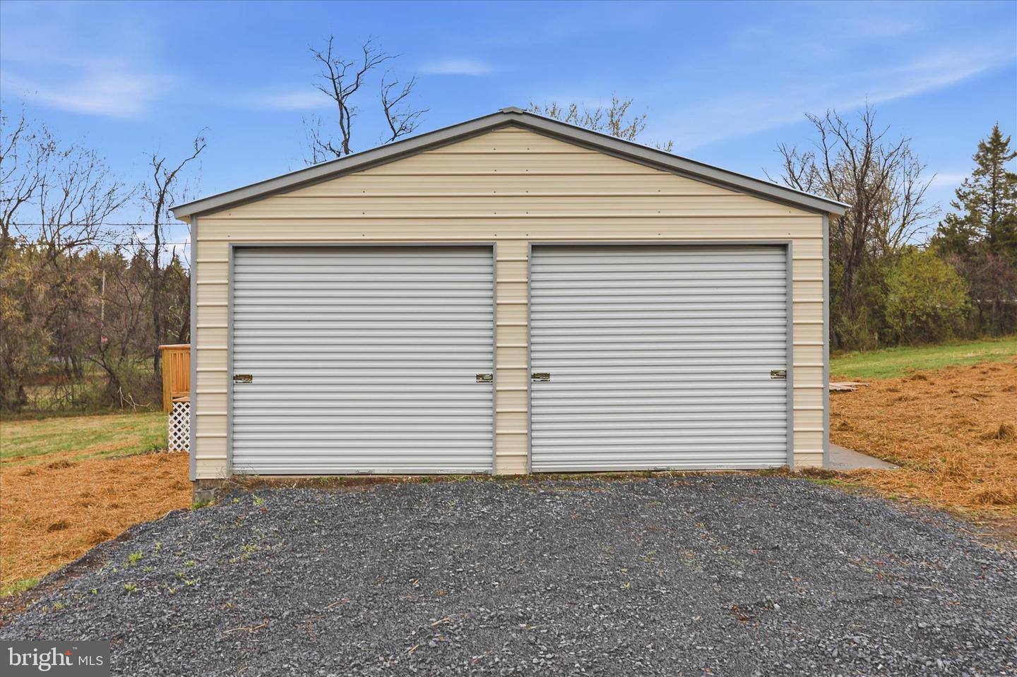276 Forest View Dr Property Photo 9