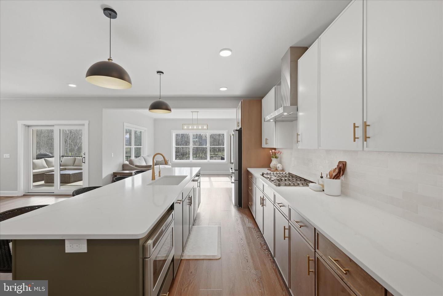 1434 Cloverdale Rd Property Photo 23
