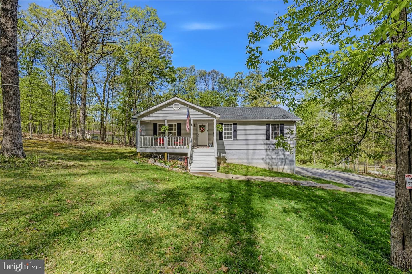 457 Rolling Ln Property Photo 1