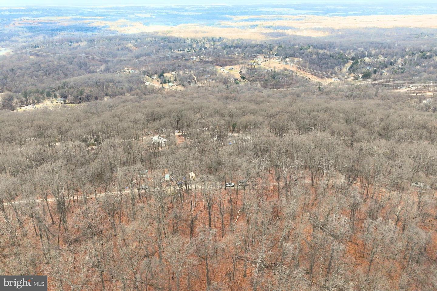 Hickory Nut Ln Property Photo 4
