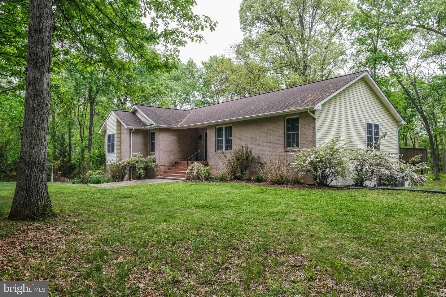 134 Kelcar Dr Property Photo 2