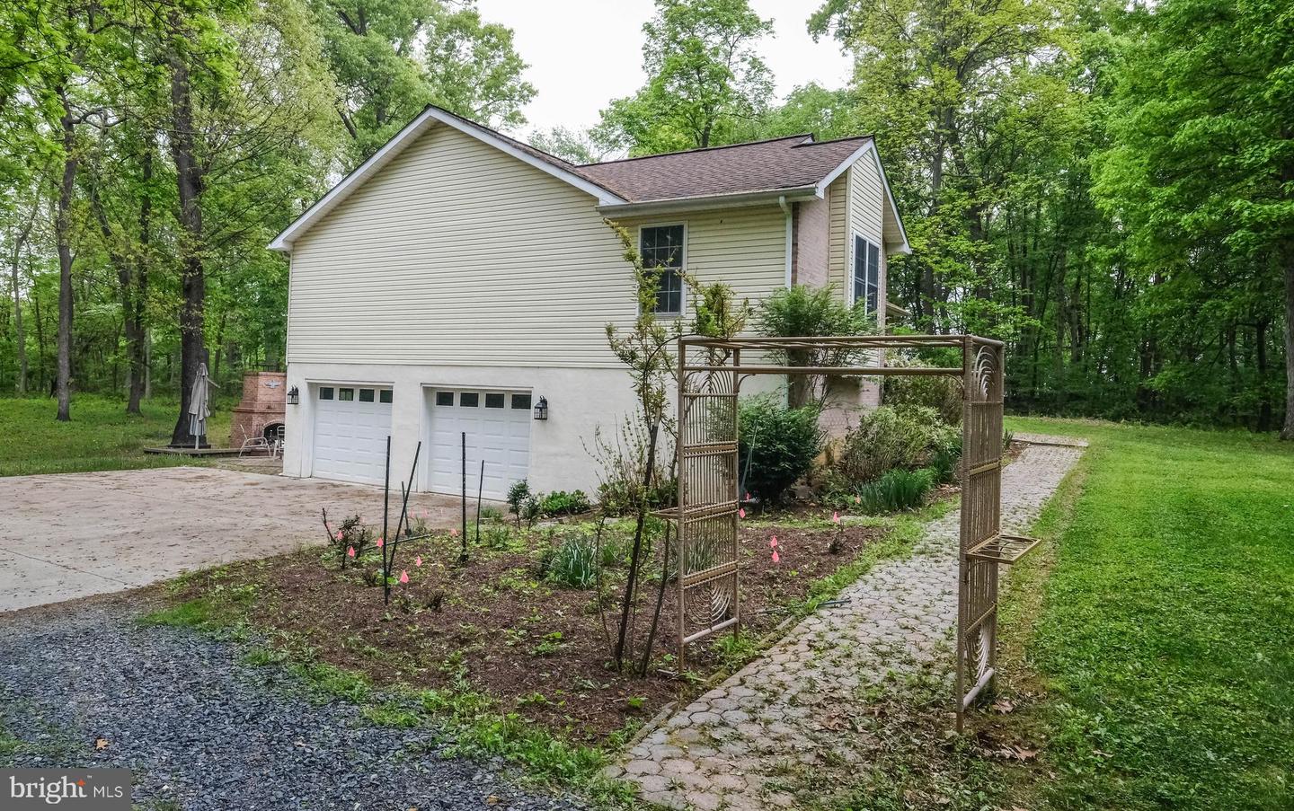 134 Kelcar Dr Property Photo 4