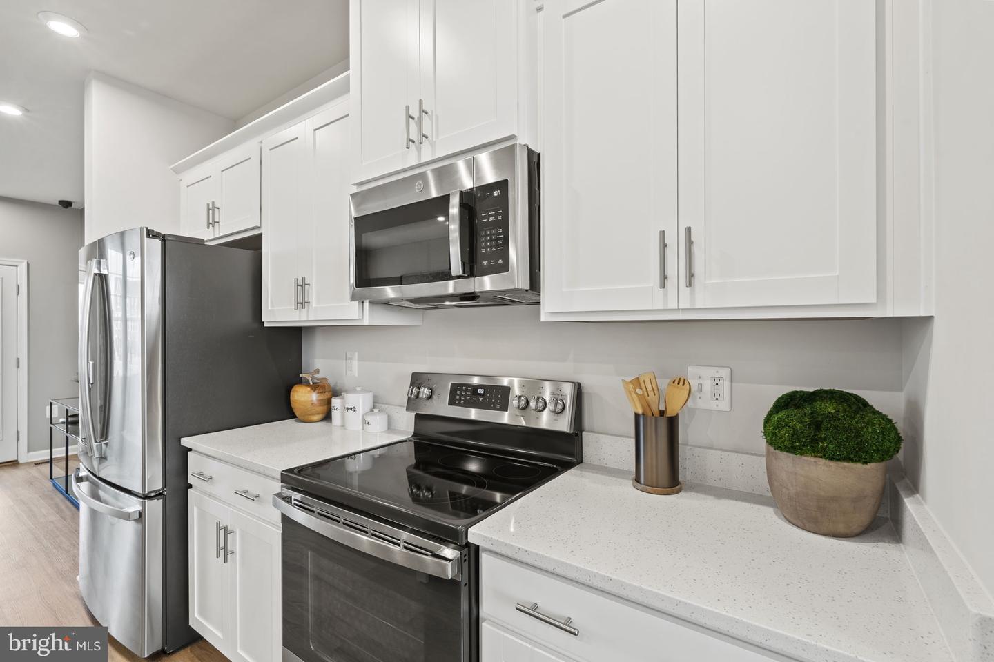 23 Democracy Mews #[469] Property Photo 60