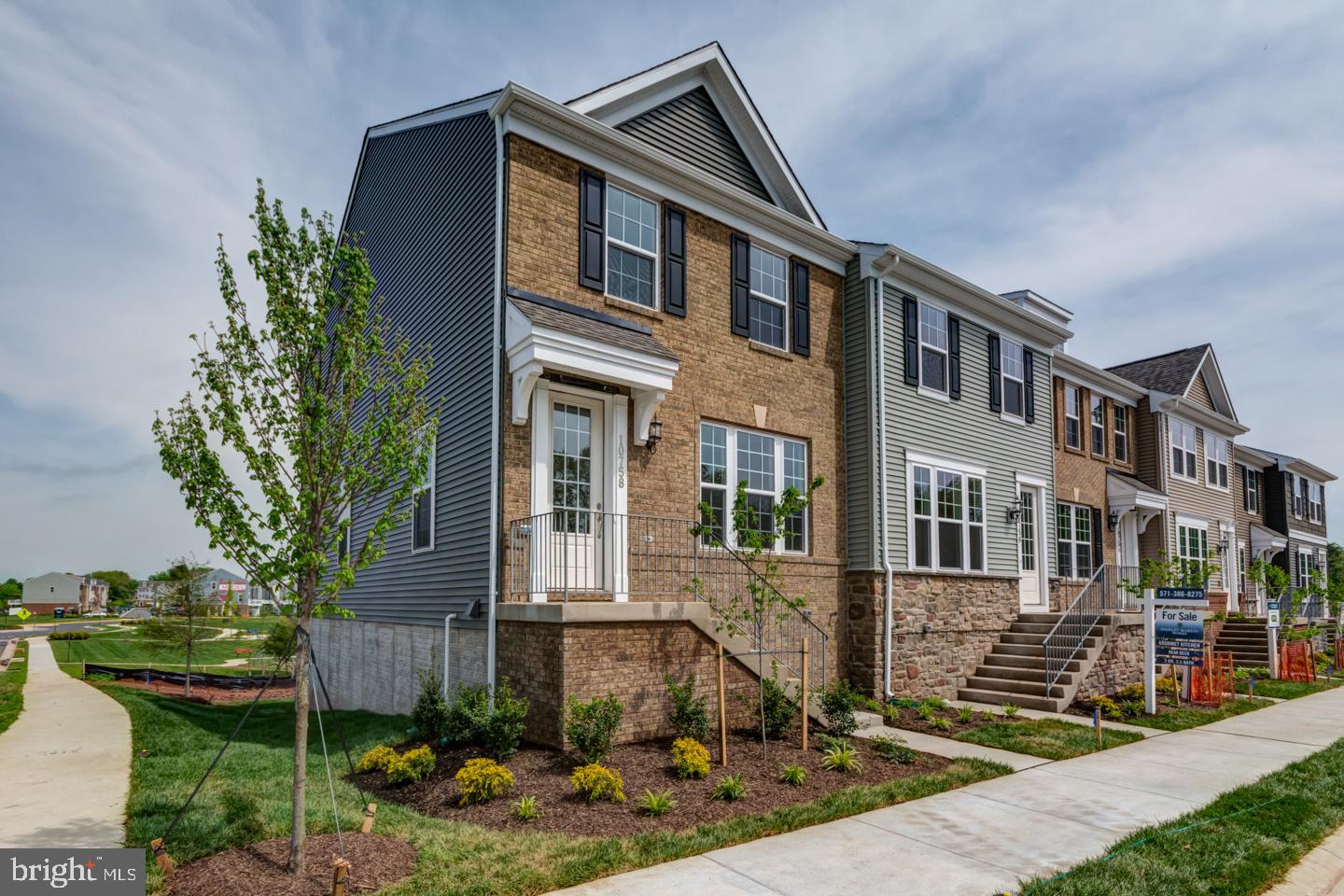 10 HARRISON ALY #[578] Property Photo 1