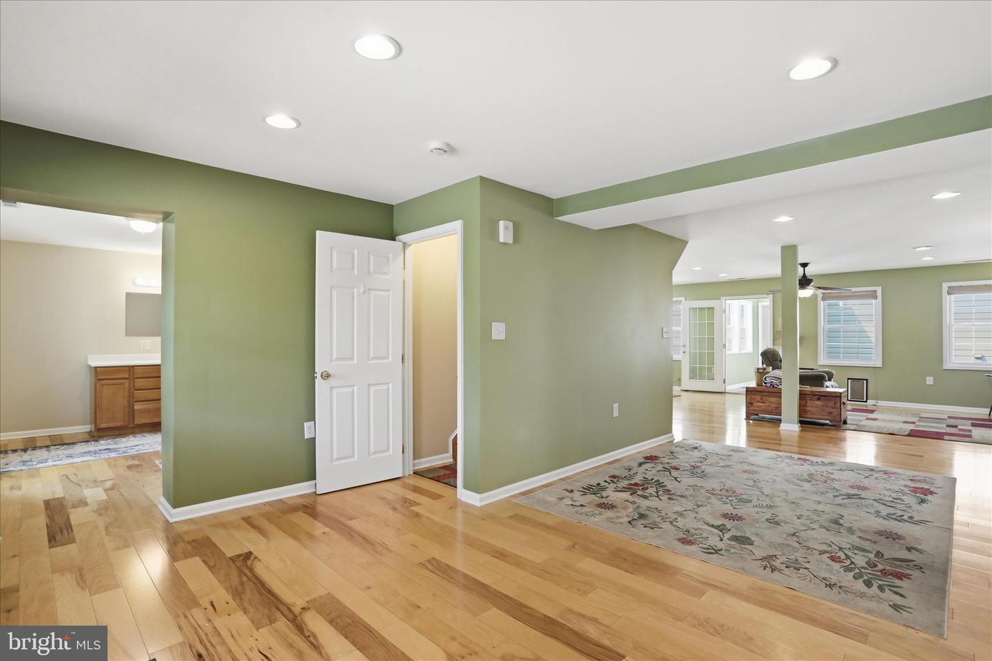 297 Euclid Ave Property Photo 5