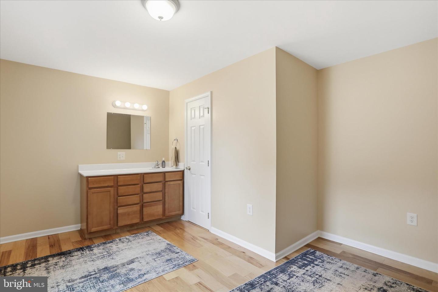 297 Euclid Ave Property Photo 6