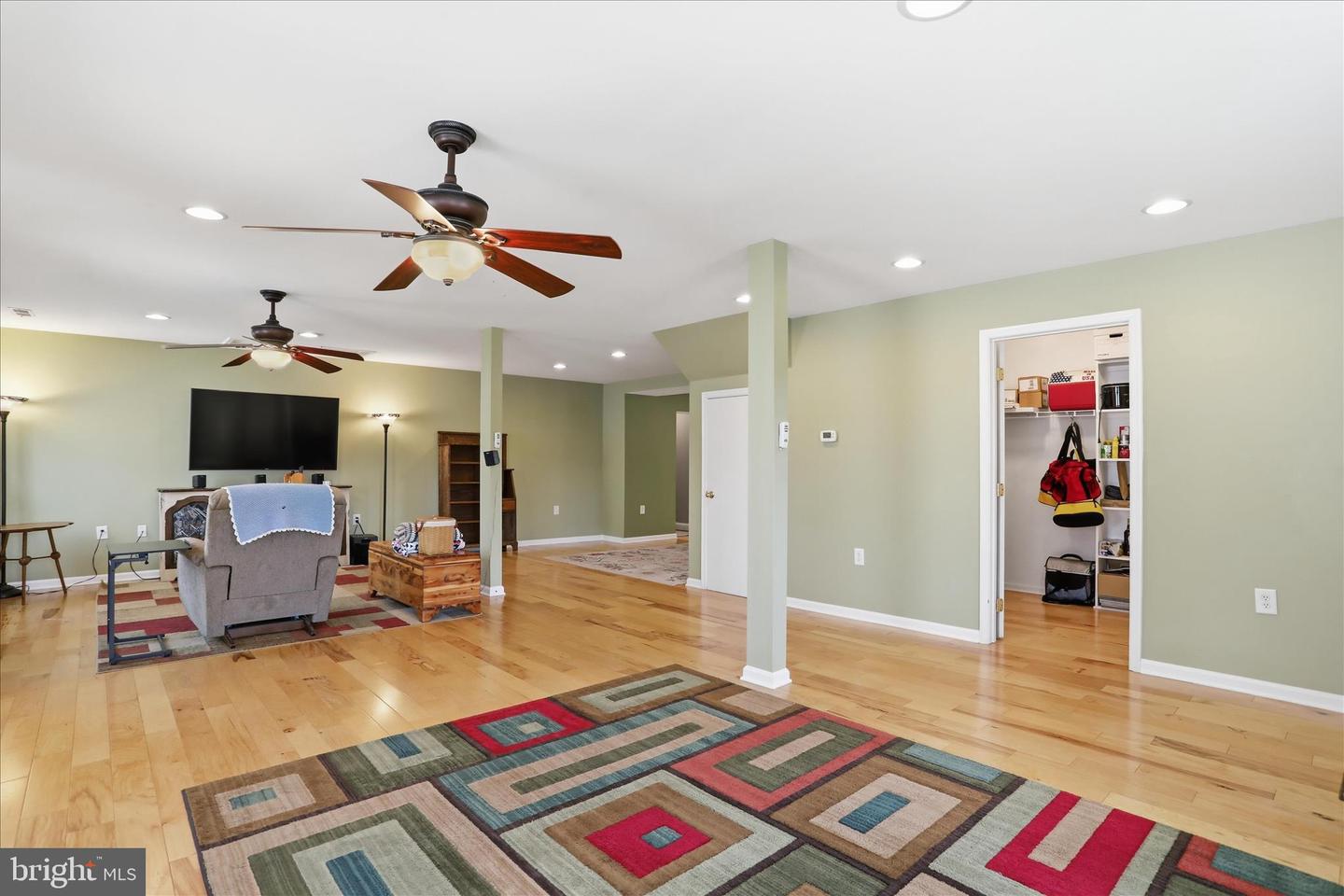 297 Euclid Ave Property Photo 12
