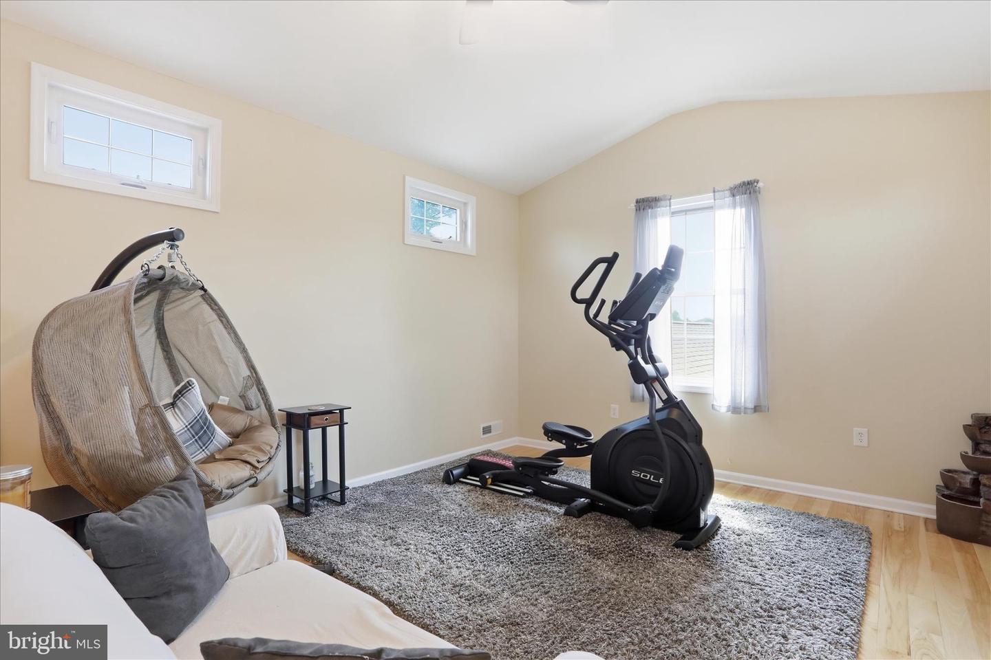 297 Euclid Ave Property Photo 15