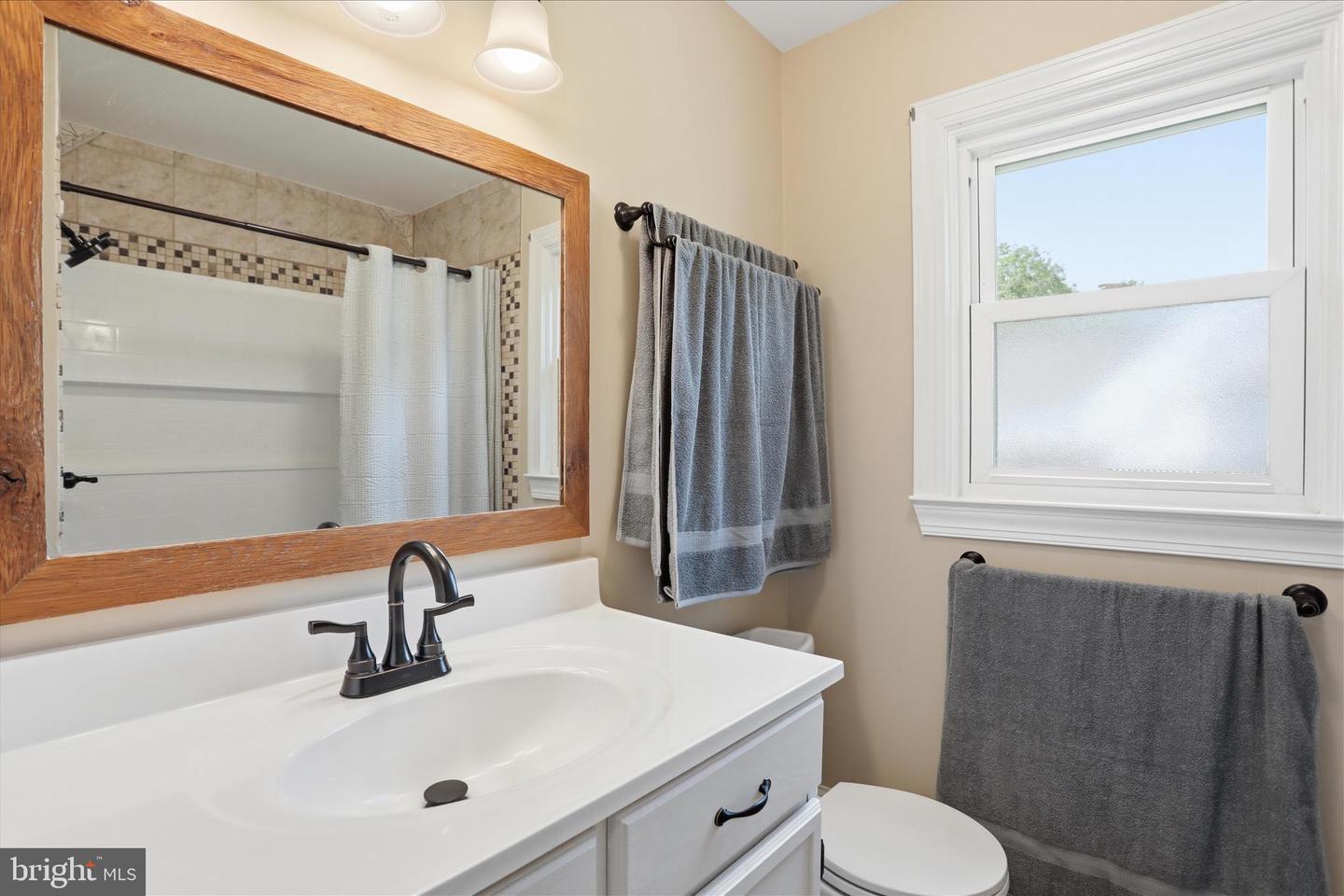 297 Euclid Ave Property Photo 37
