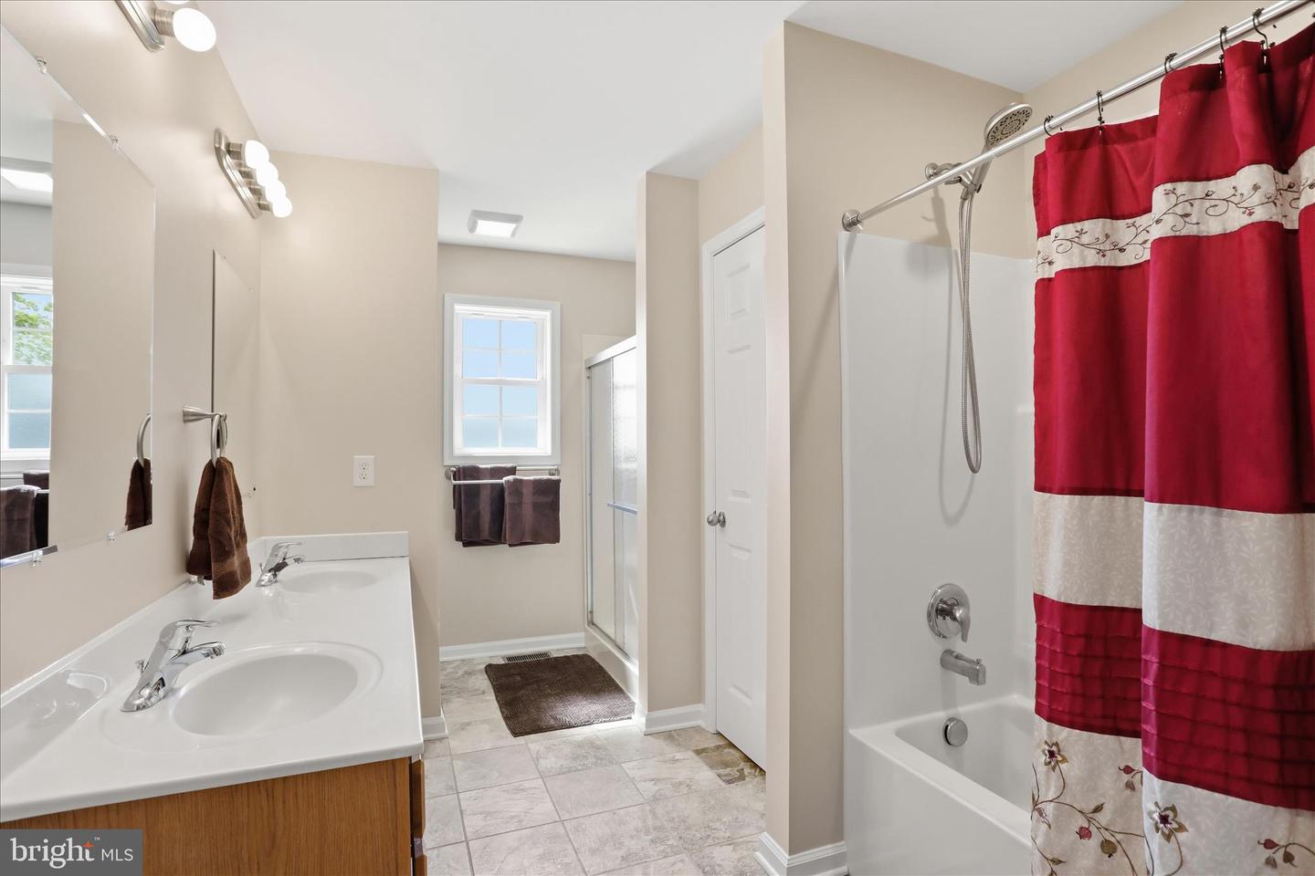 297 Euclid Ave Property Photo 52
