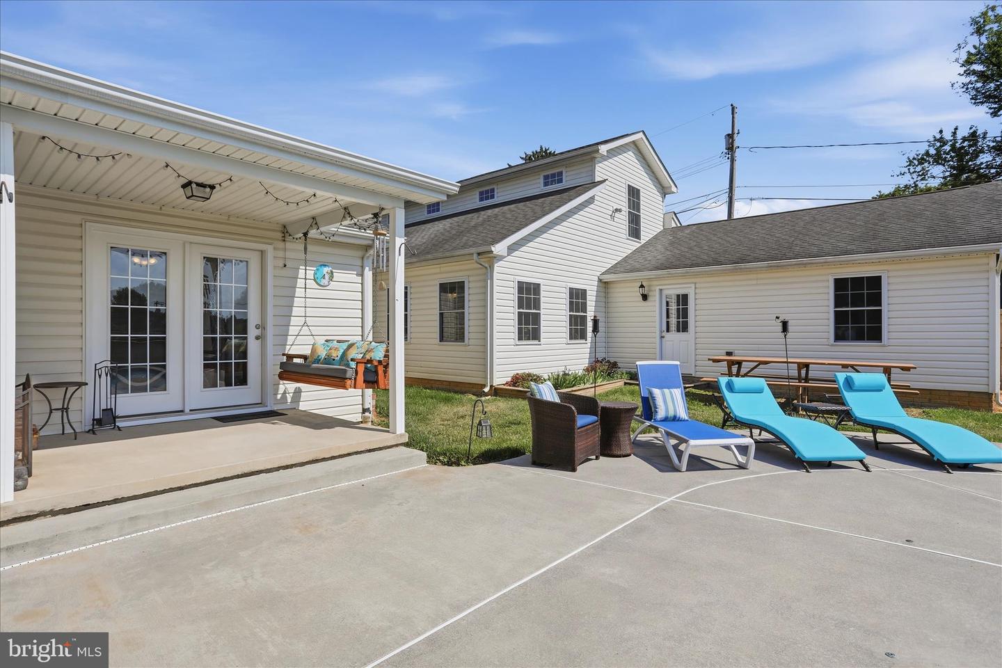 297 Euclid Ave Property Photo 59