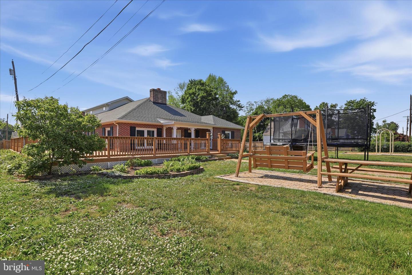 297 Euclid Ave Property Photo 66