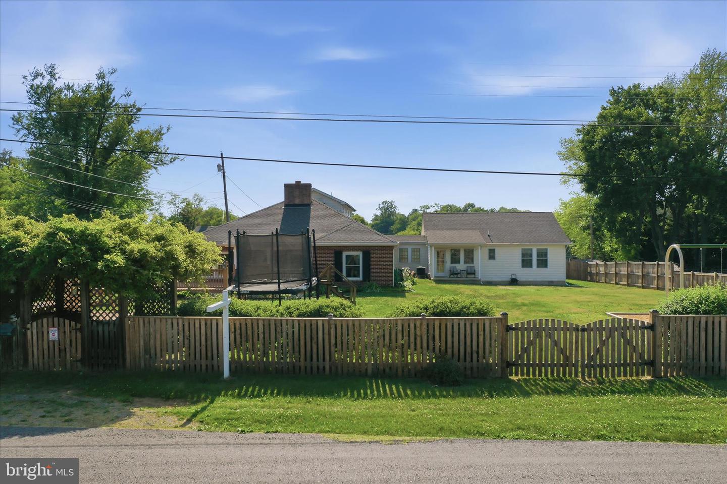 297 Euclid Ave Property Photo 86