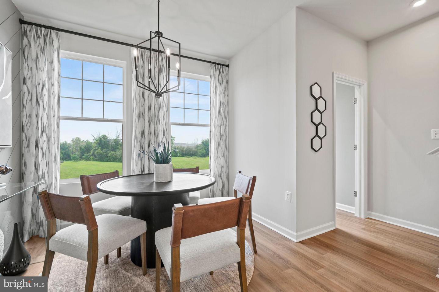 15 United Mews #[538] Property Photo 53