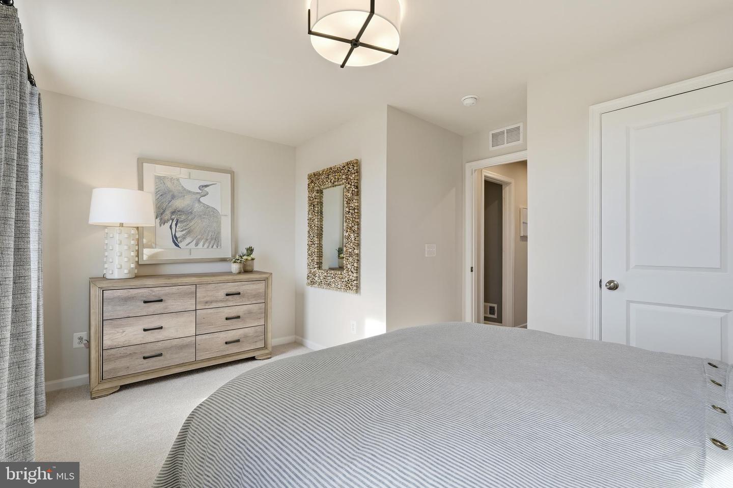 15 United Mews #[538] Property Photo 65
