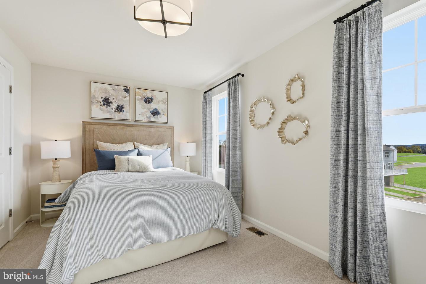 15 United Mews #[538] Property Photo 67