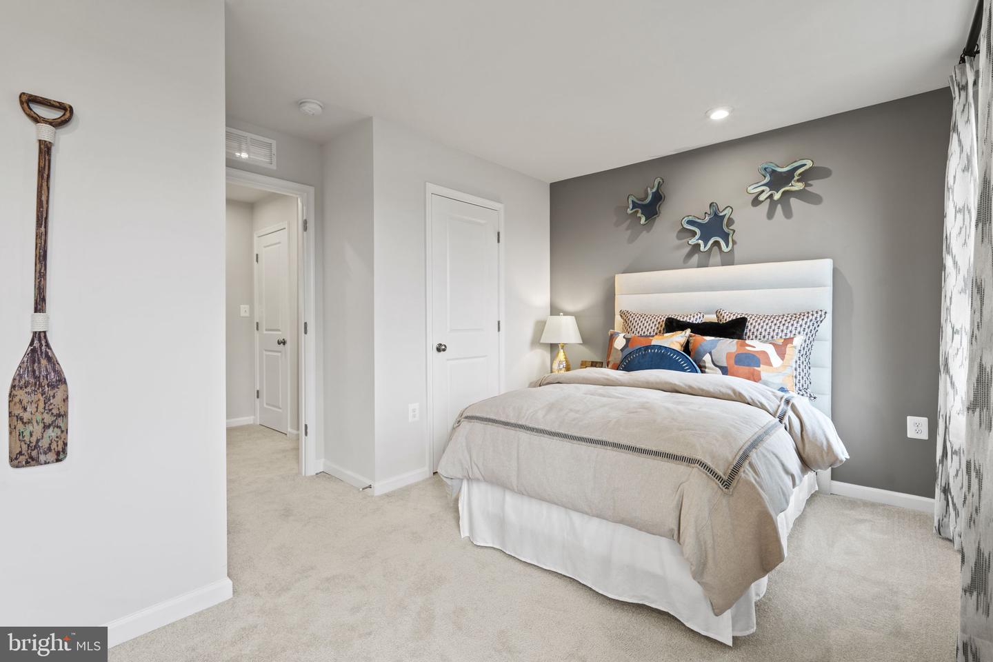 15 United Mews #[538] Property Photo 73