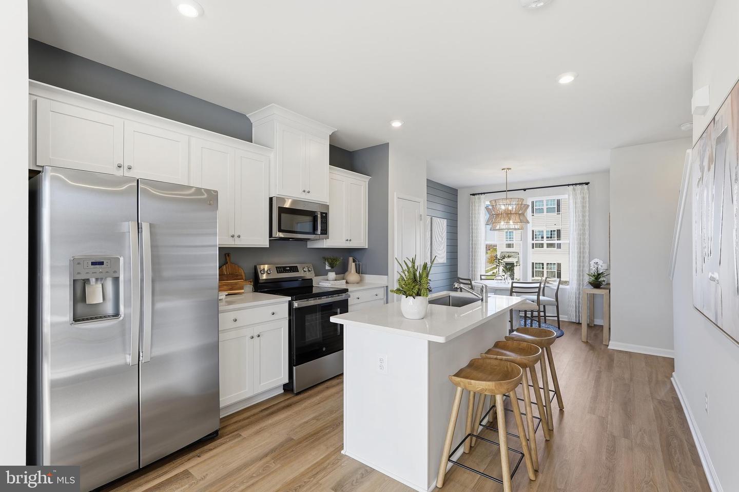19 United Mews #[539] Property Photo 61