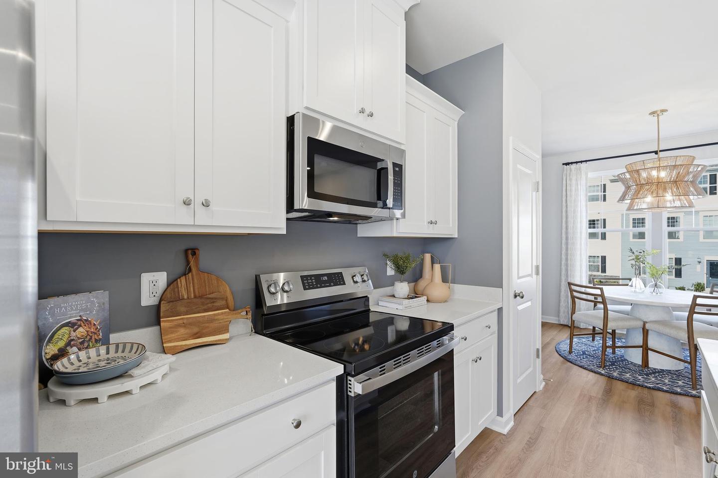 19 United Mews #[539] Property Photo 62