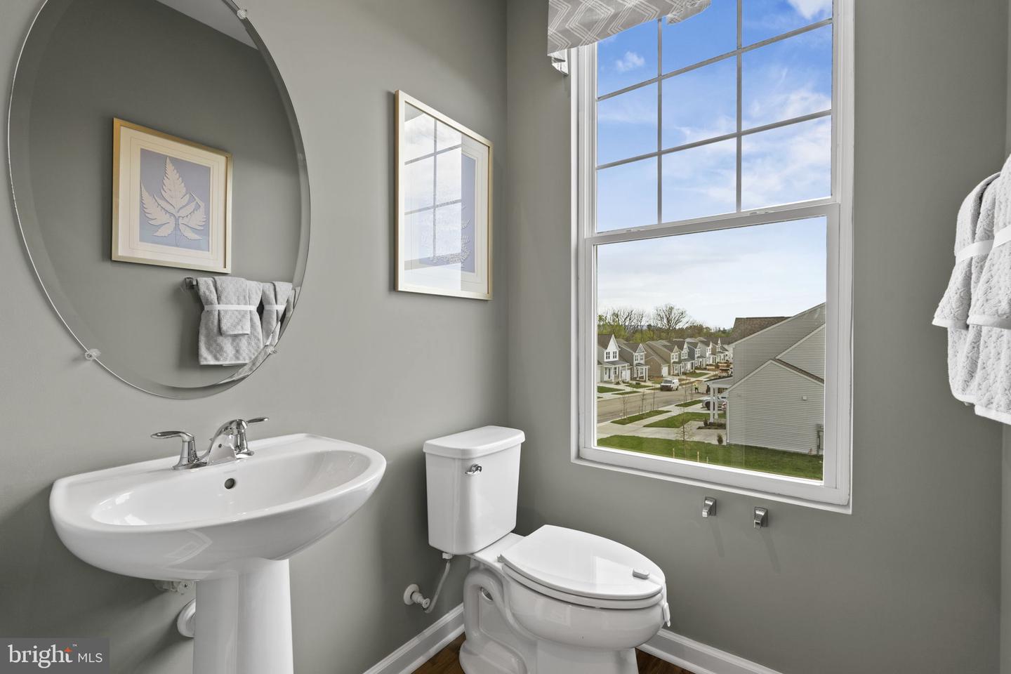 19 United Mews #[539] Property Photo 80