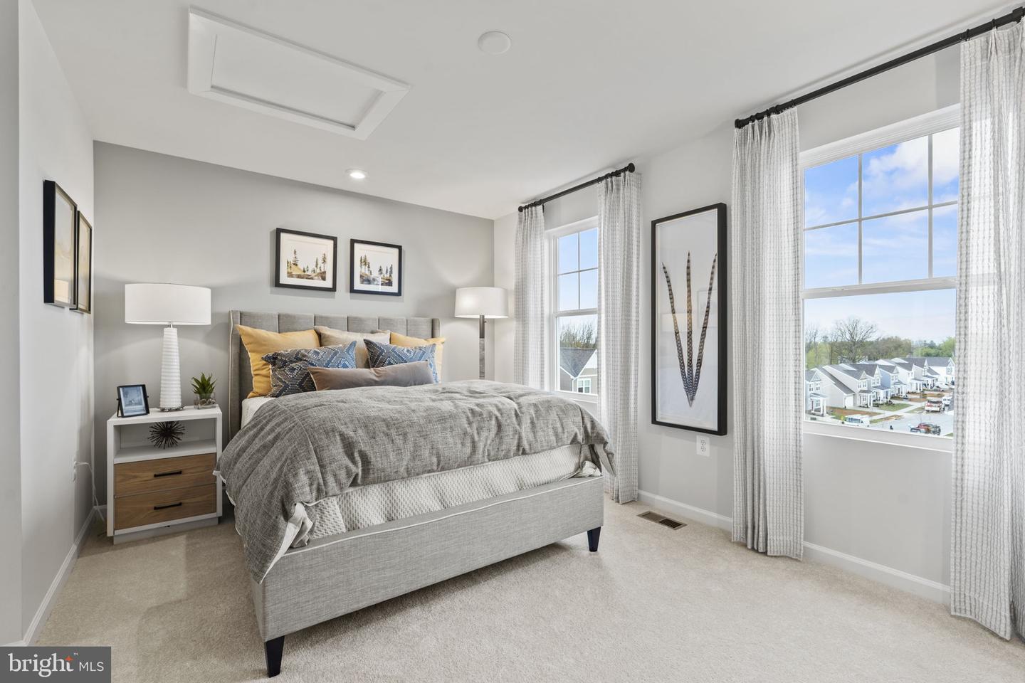 19 United Mews #[539] Property Photo 85