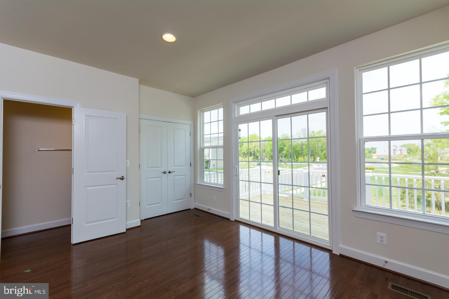 22 Harrison Aly #[581] Property Photo 3