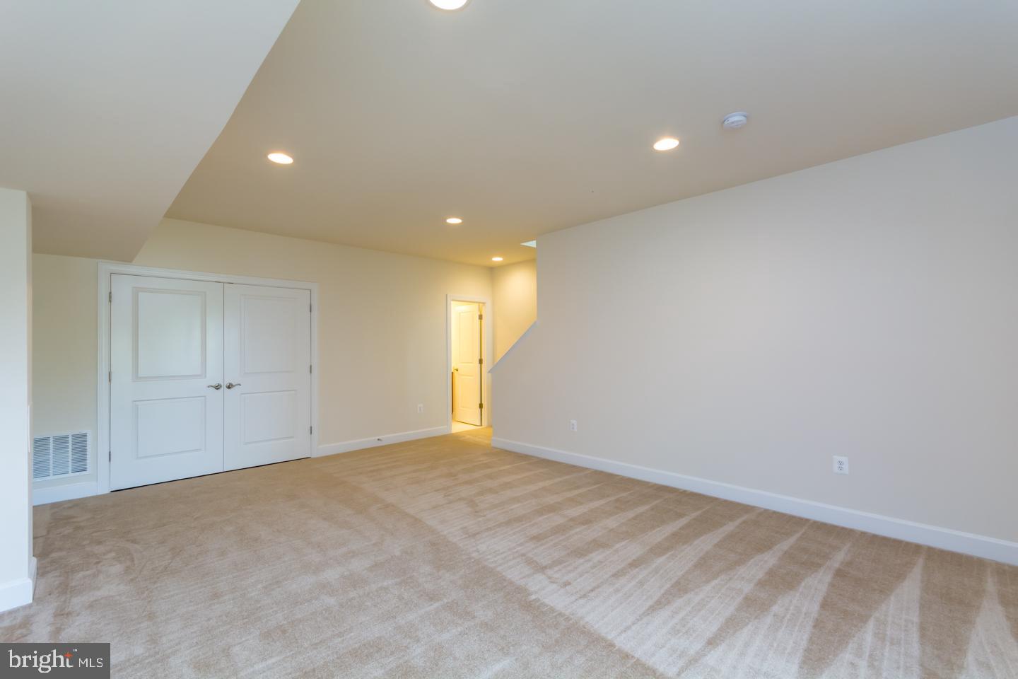 22 Harrison Aly #[581] Property Photo 10