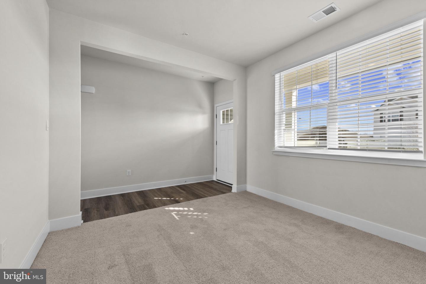 224 Eclipse St Property Photo 3