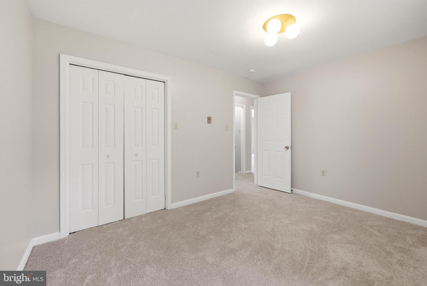 105 Fenway Dr Property Photo 29