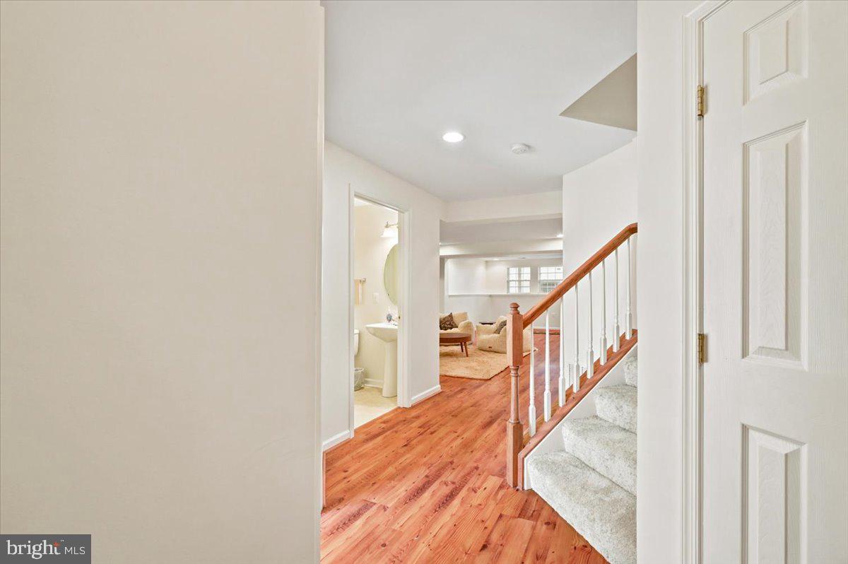 18 Davis St Property Photo 7