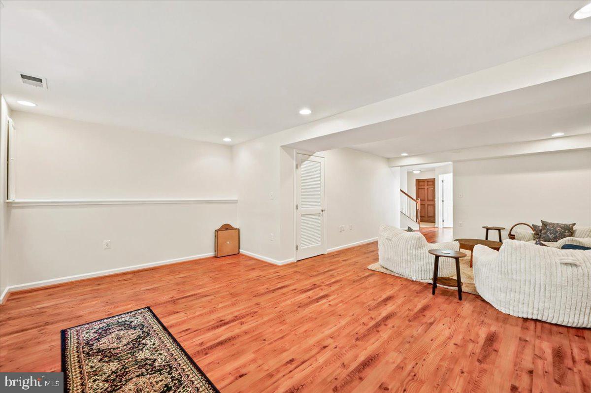 18 Davis St Property Photo 9