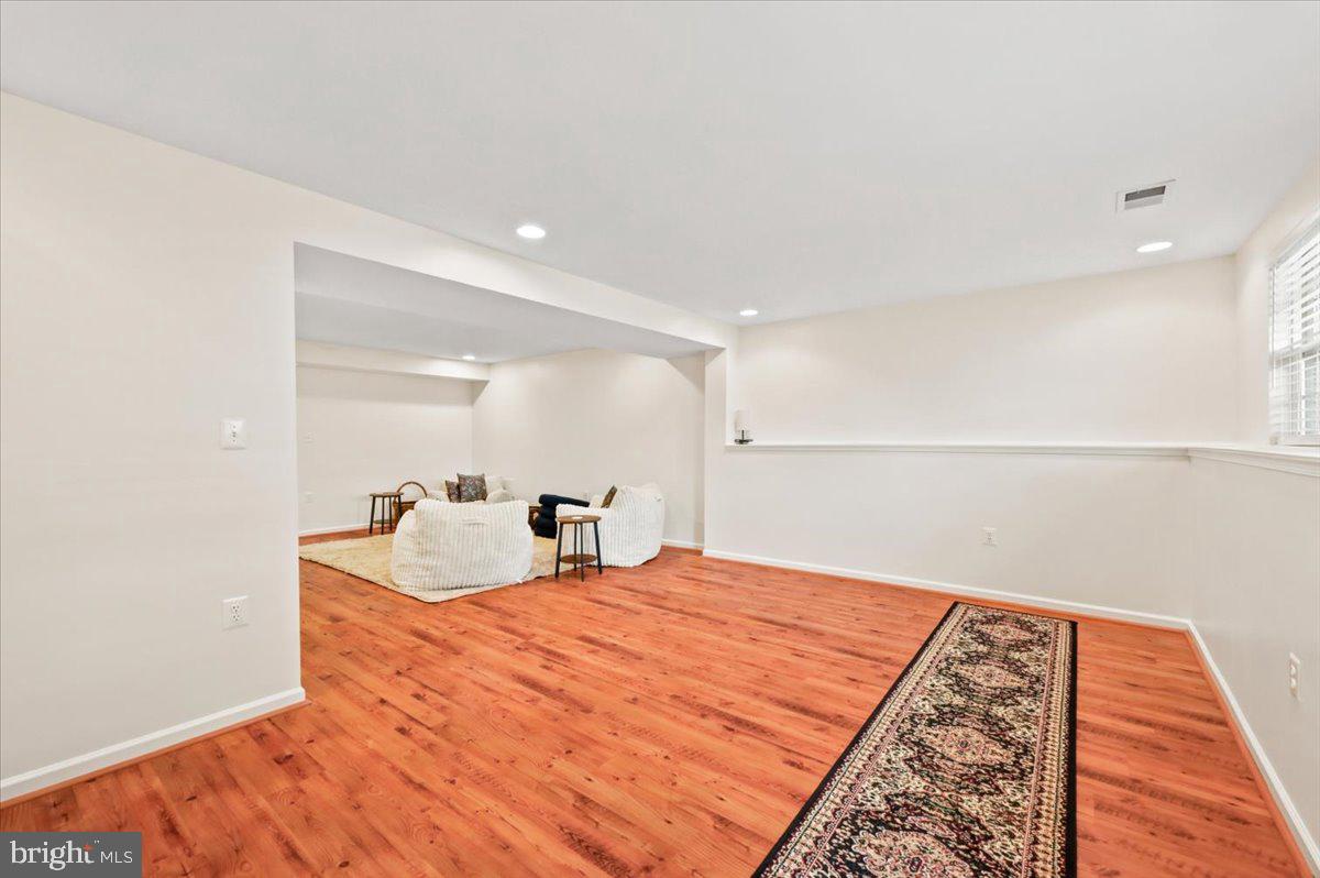 18 Davis St Property Photo 12