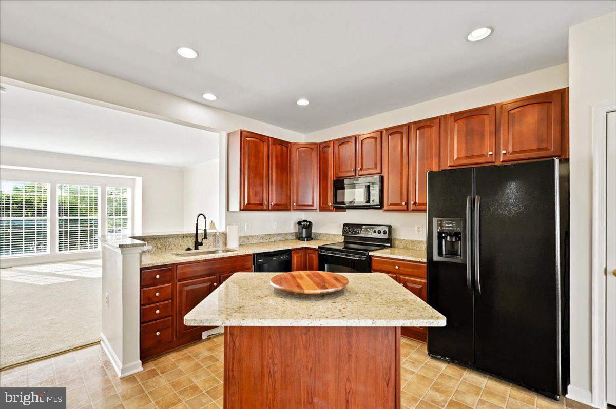 18 Davis St Property Photo 15