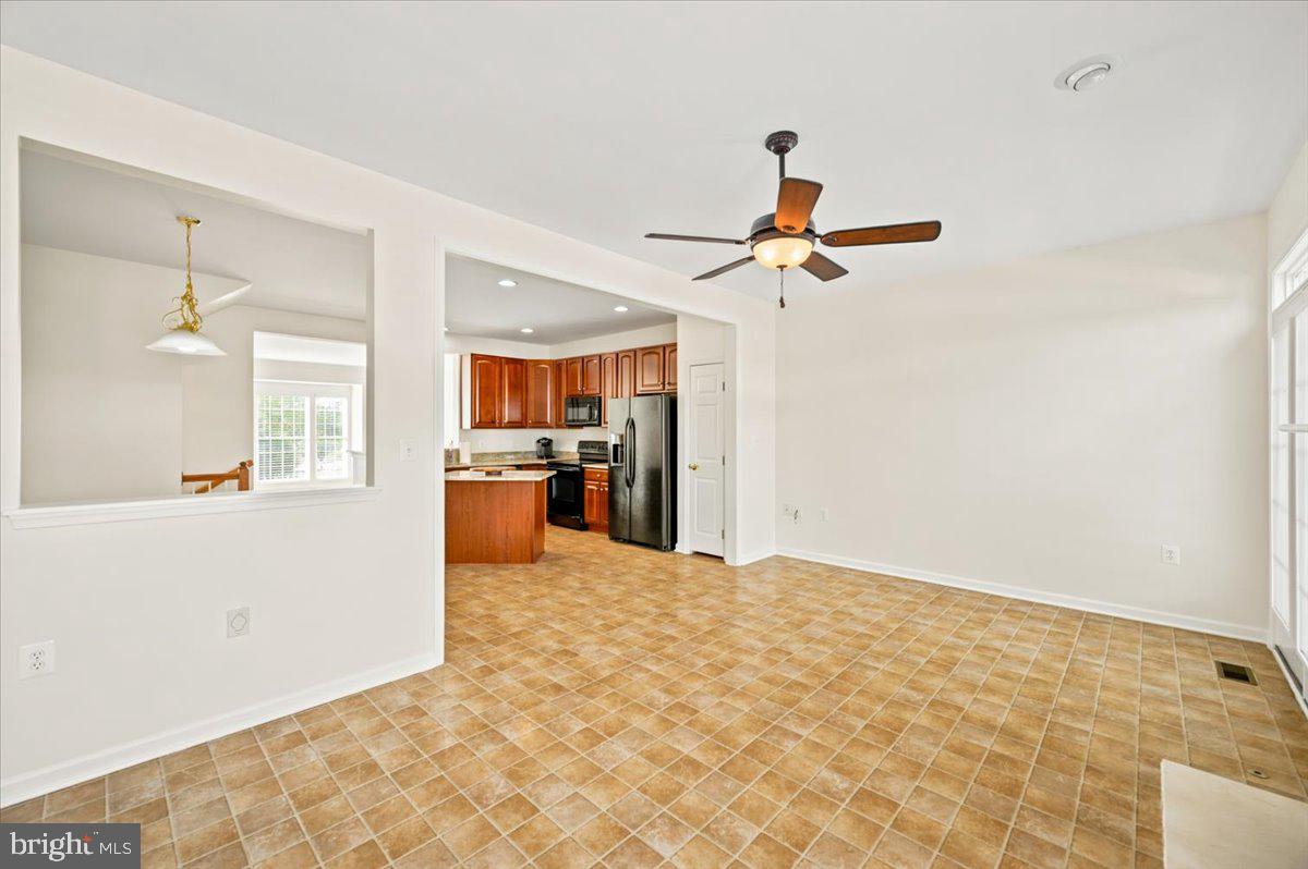 18 Davis St Property Photo 21