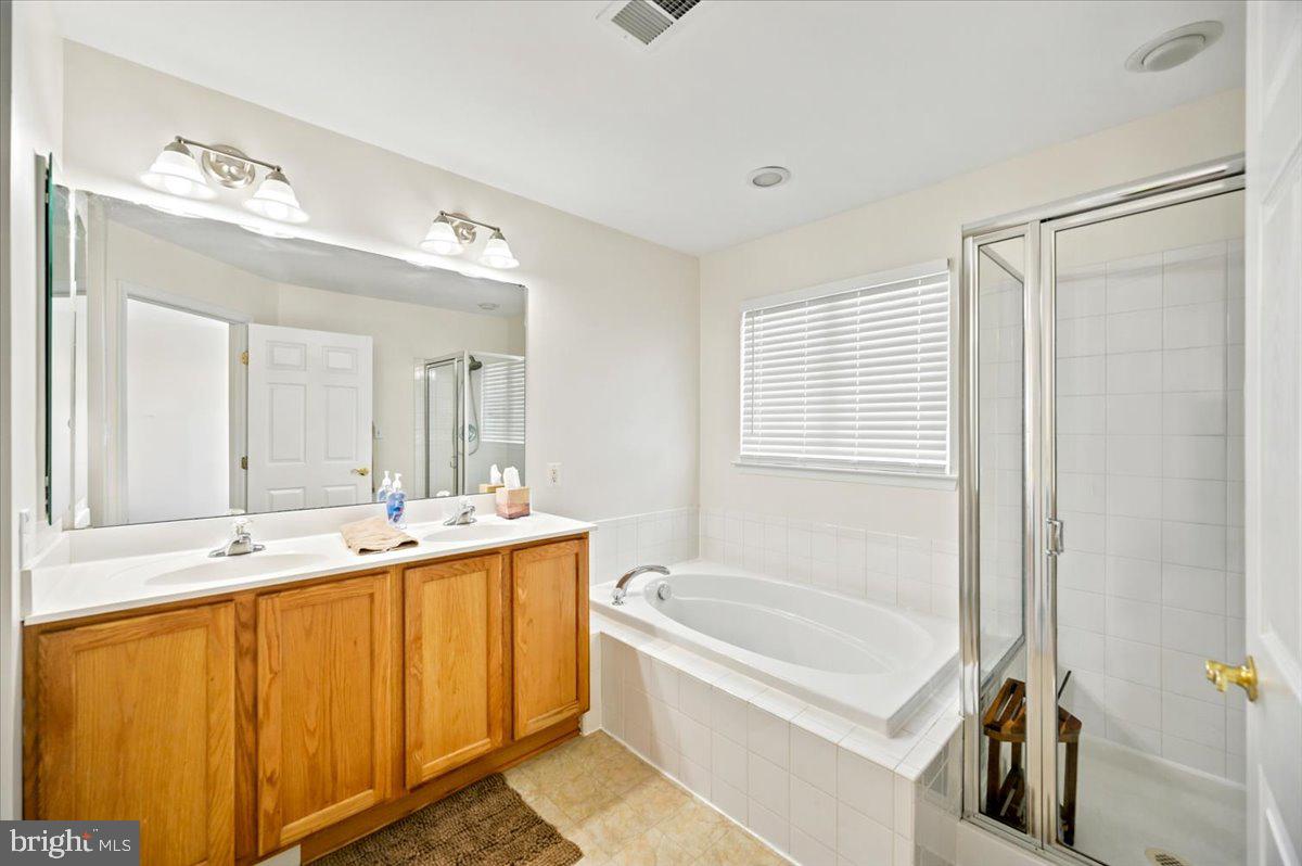 18 Davis St Property Photo 29