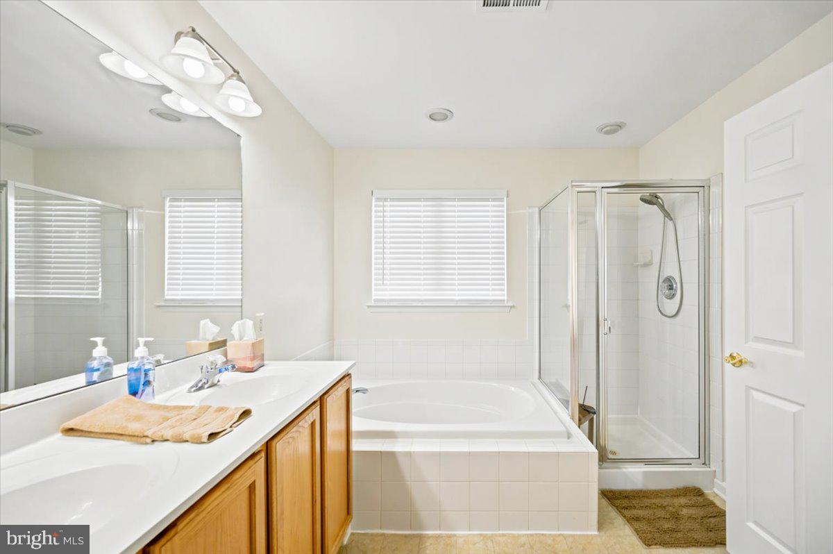 18 Davis St Property Photo 30