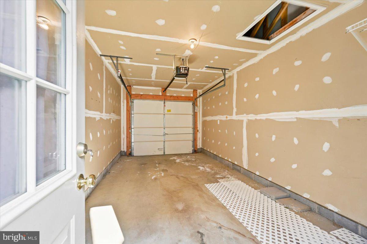 18 Davis St Property Photo 40