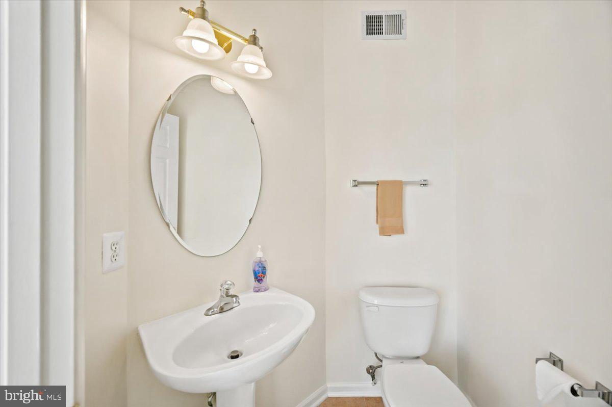 18 Davis St Property Photo 42