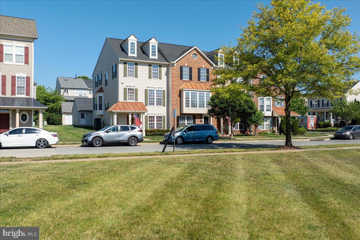 18 Davis St Property Photo 43