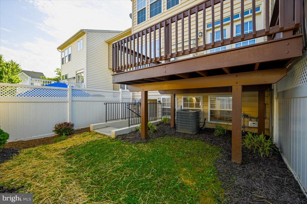 18 Davis St Property Photo 49
