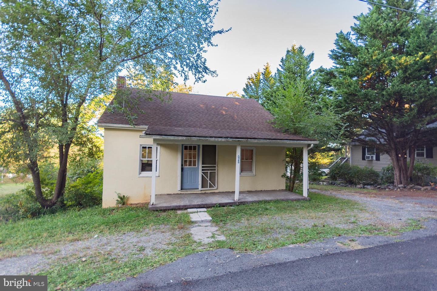 628 Brownville Ln Property Photo 1