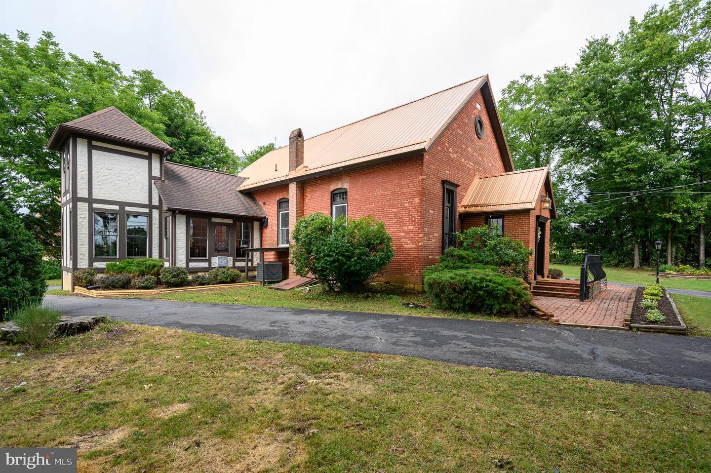 15376 Charles Town Rd Property Photo 7